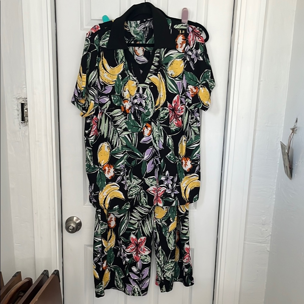 Cuddle Duds -Tropical Floral Two Piece Pant Suit